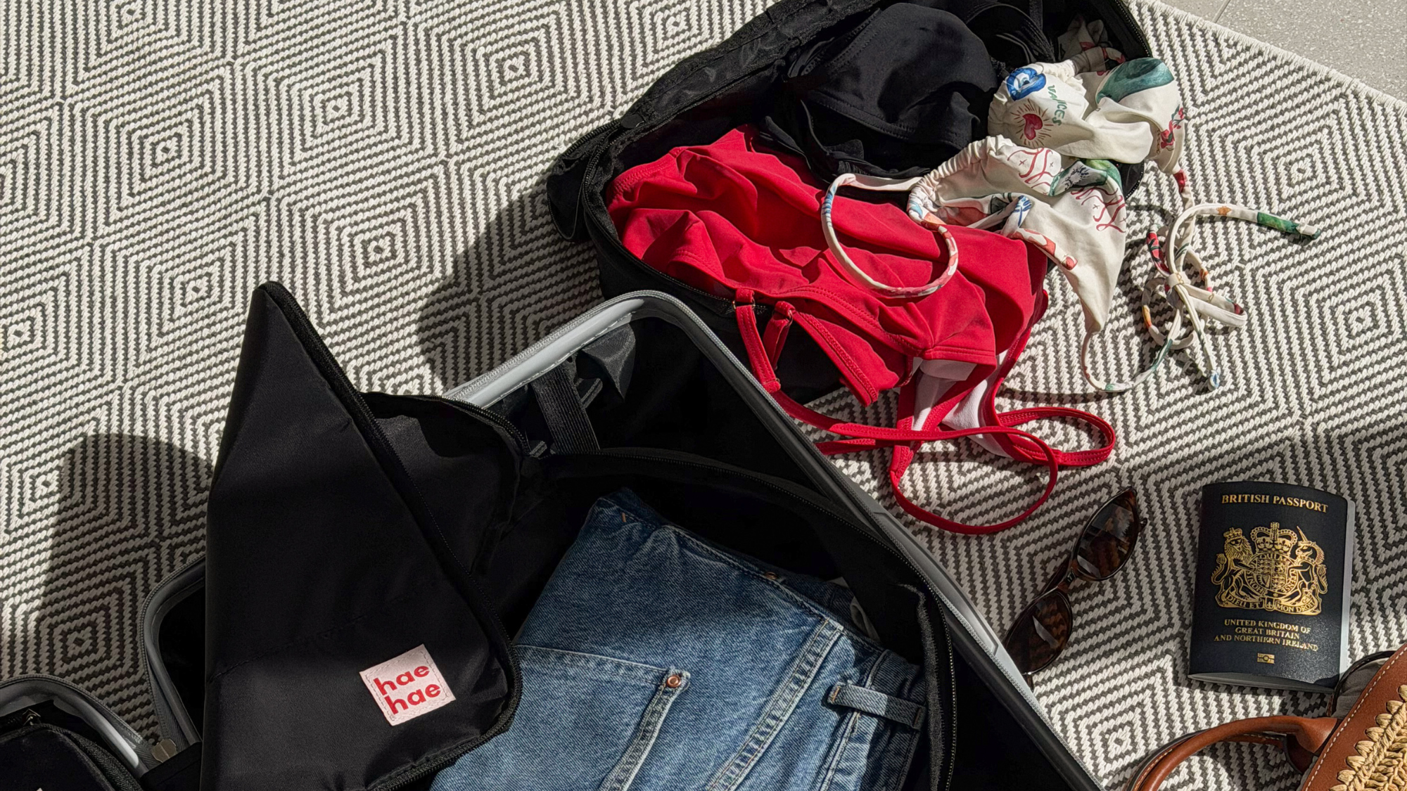 how to travel light